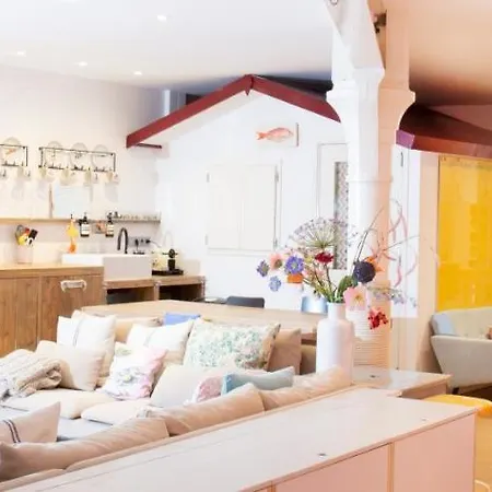 Flo's Atelier - Family فندق مبيت وإفطار أمستردام
