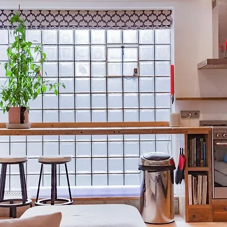 فندق مبيت وإفطار Flo's Atelier - Family