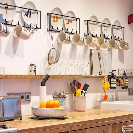 Flo's Atelier - Family