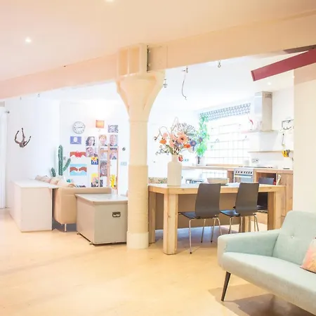 Flo's Atelier - Family