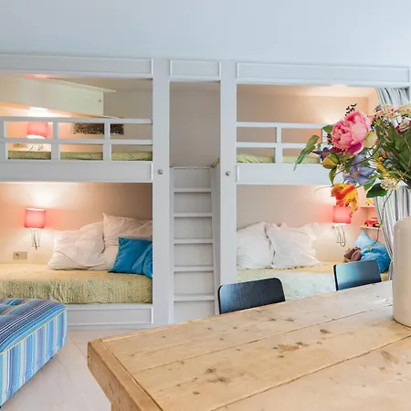 Flo's Atelier - Family Bed & Breakfast