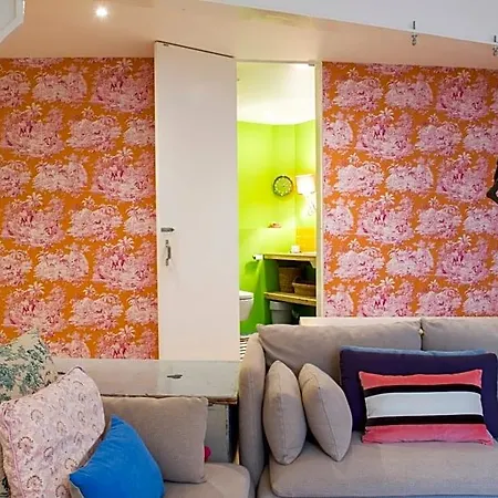 Guest house Flo's Atelier - Family Note Is Adjacent To Flo's 4*