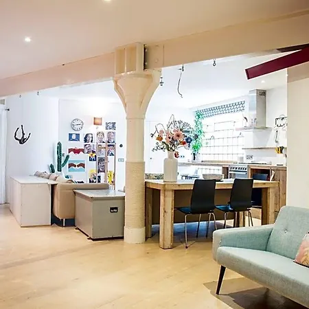 Flo's Atelier - Family Note Is Adjacent To Flo's 4*
