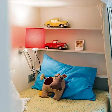 Guest house Flo's Atelier - Family Note Is Adjacent To Flo's 4*