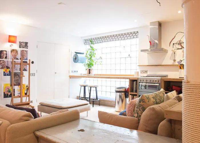 Flo's Atelier - Family Note Is Adjacent To Flo's 4* Amsterdam