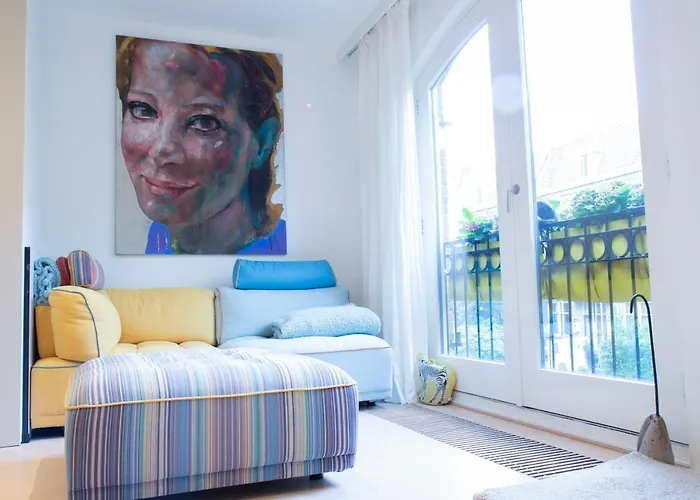 Flo's Atelier - Family Note Is Adjacent To Flo's Pensionat