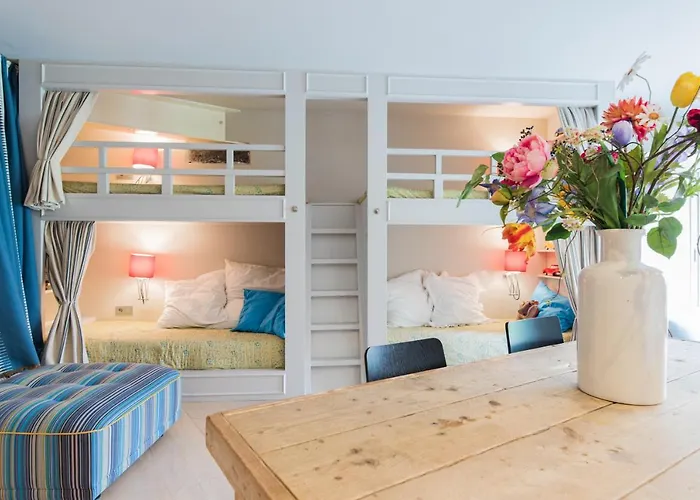 Flo's Atelier - Family Note Is Adjacent To Flo's Pensionat