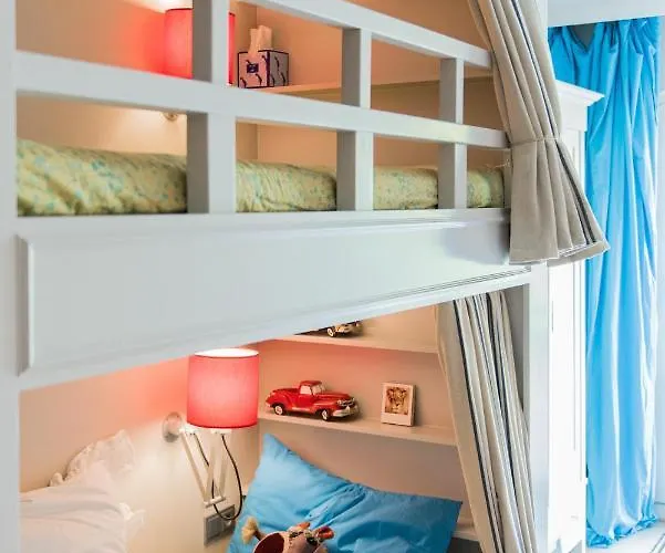 Flo's Atelier - Family Note Is Adjacent To Flo's Pensionat 4*