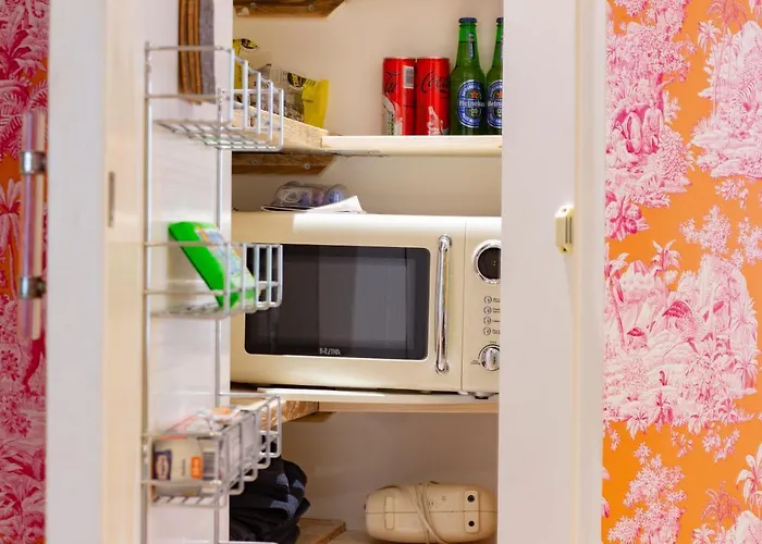 Flo's Atelier - Family Note Is Adjacent To Flo's 4*