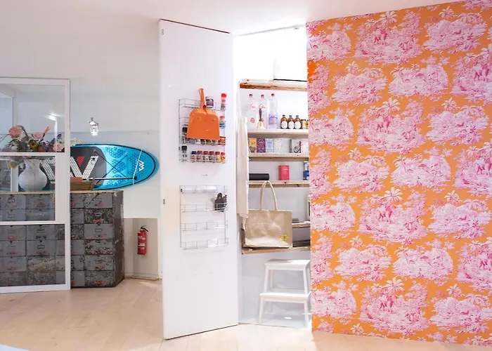 Pensionat Flo's Atelier - Family Note Is Adjacent To Flo's