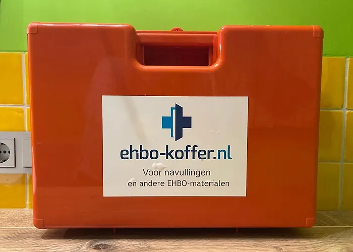 Flo's Atelier - Family Note Is Adjacent To Flo's