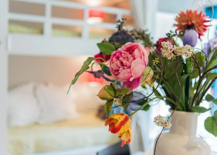 Flo's Atelier - Family Note Is Adjacent To Flo's Pensionat Amsterdam